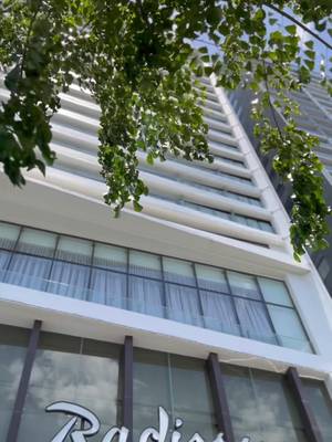 Pobierz wideo TikTok od @radissonhoteldanang