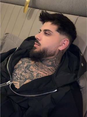 Descarcă video TikTok de la @robert.bls