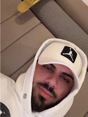 Descarcă video TikTok de la @robert.bls