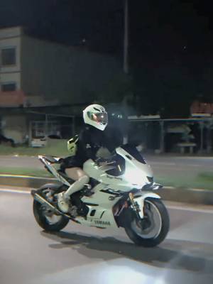 Unduh video TikTok dari @ngocphuong2001_01