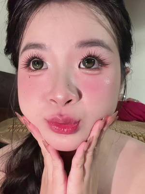 Pobierz wideo TikTok od @_inhlnhil._