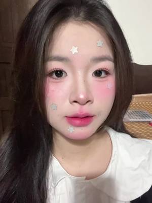 Descarcă video TikTok de la @_inhlnhil._
