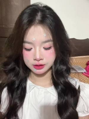 Descarcă video TikTok de la @_inhlnhil._