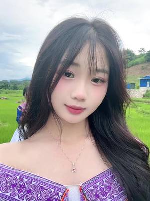 Unduh video TikTok dari @phuongdo1126