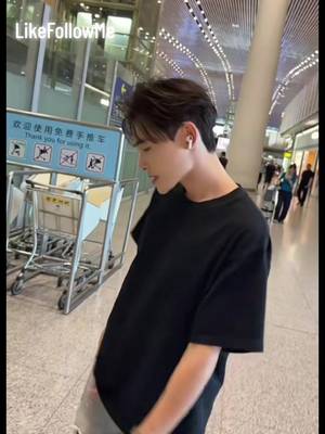 ดาวน์โหลดวิดีโอ TikTok โดย @.chinese.boy.group