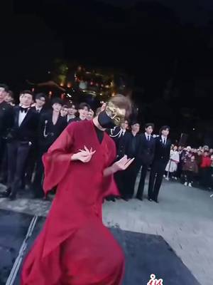 Unduh video TikTok dari @changmie_1310