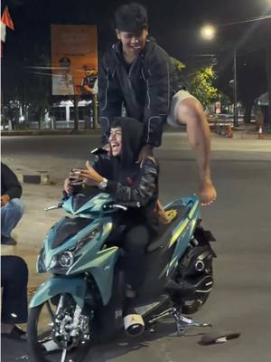 Baixar vídeo TikTok de @luckyputrajirlah