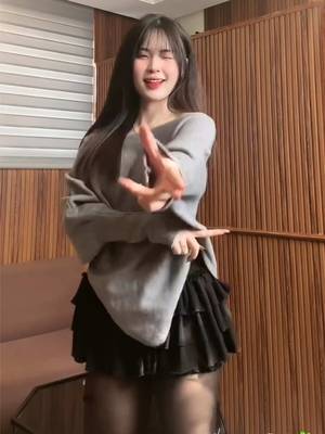 Pobierz wideo TikTok od @quynhanh_ne98