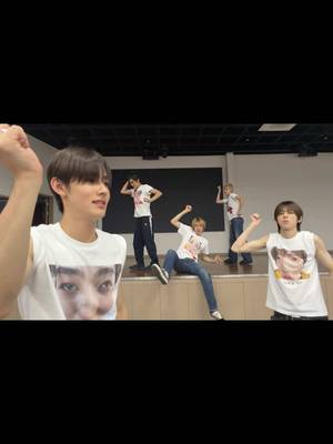 Unduh video TikTok dari @cortis_bighit