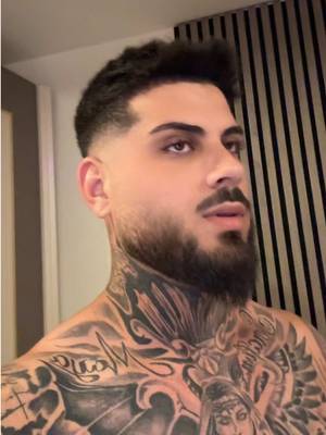 Descarcă video TikTok de la @robert.bls